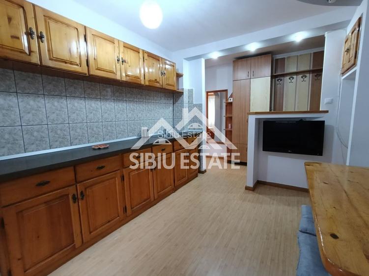 Apartament  2 camere de vanzare decomandat Vasile Aaron Sibiu - 4