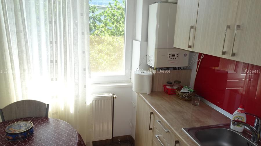 Vand apartament 2 camere in Deva, zona Al. Patriei, etaj 3, - 2