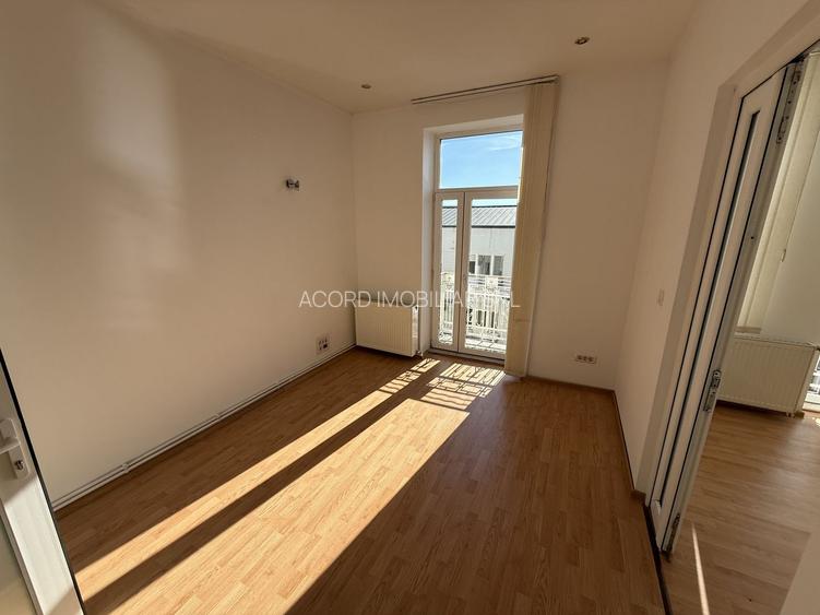 Apartament 6 camere zona Central - 6