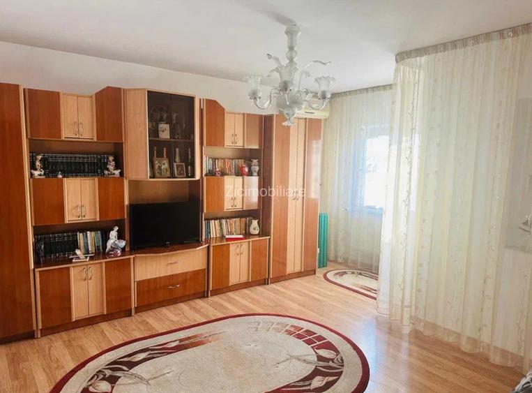 Apartament 3 camere decomandat Drumul Sării – Orizont, 77 mp, etaj 1/4, 2 băi - 4