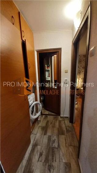Apartament 2 camere cf 1 semidecomandat zona Micro 3 - 13