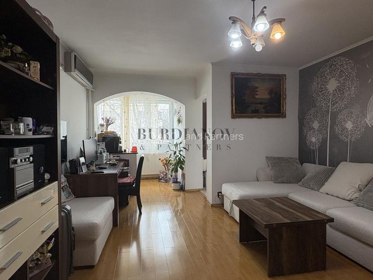 Garsonieră de vânzare -  Metrou Apărătorii Patriei - etaj 3/9 - 1966 - 2