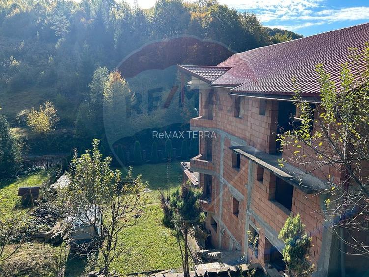 Ocazie!!! Hotel / Pensiune cu 20 camere de vânzare în zona Firiza - 2