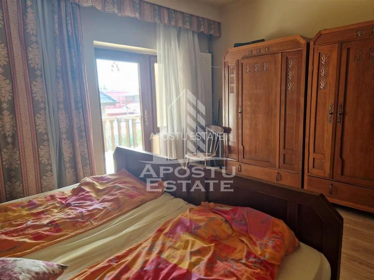 Casa familiala cu spatiu comercial si garaj P+1E+M 720 Mp - 6