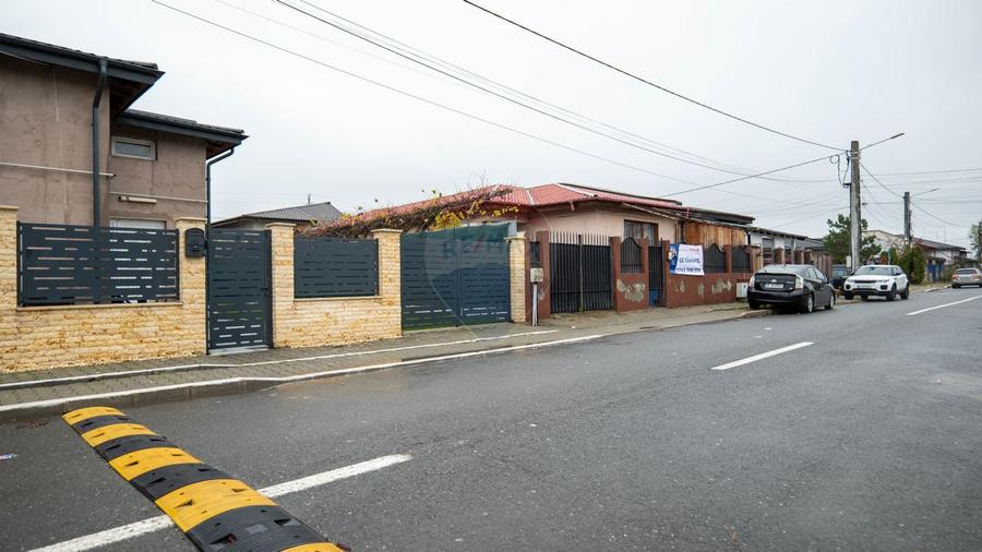 Vanzare casă individuala 4 camere, curte, Chitila -3 minute de scoala