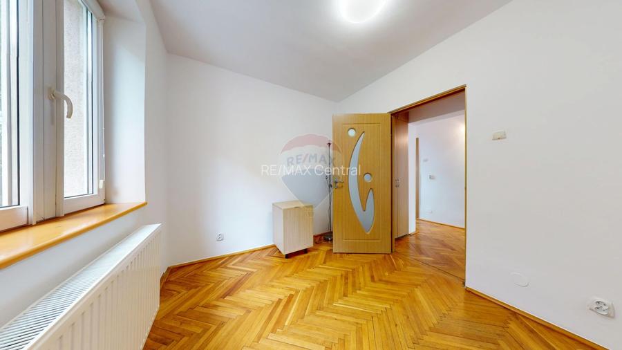De închiriat: apartament 4 camere pe 2 nivele - 18