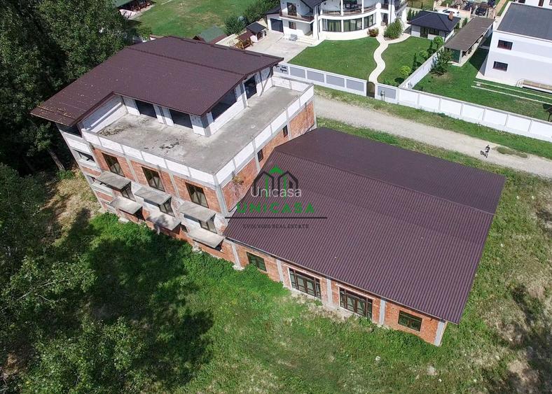 Pensiune de Vânzare cu Priveliște Panoramică către Râul Olt - 4