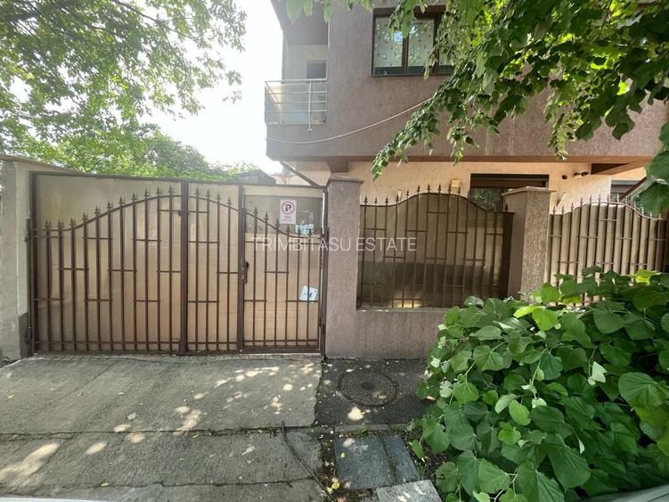 Comision 0 Apartament 3 cam Bucuresti Noi ,deosebit; suprafata mare - 15