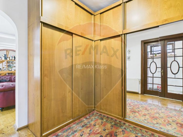 Casă / Vilă zona Eroii Revolutiei - 11