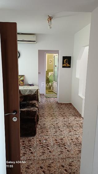 Închiriez apartament 3 camere  - 7