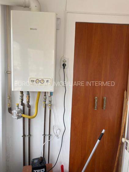 Apartament 2 camere, decomandat, zona CAPITOL-BD.MAMAIA - 11