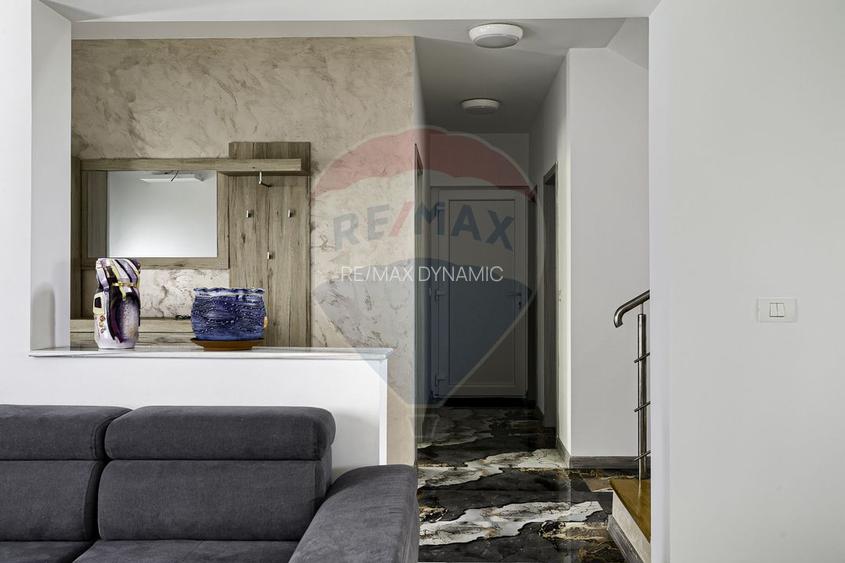 Casă de închiriat în cartierul Athena, zona 6 Vânători - 12