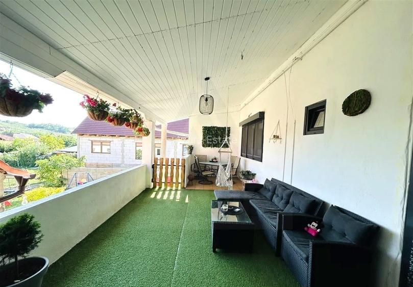 Casă 180 mp utili teren 710 mp panouri solare si hala in Sura Mare - 11