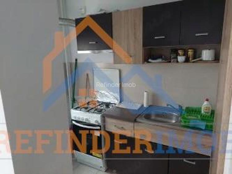 Garsoniera de vanzare, zona Titan - Metrou 1 Decembrie 1918 - 2