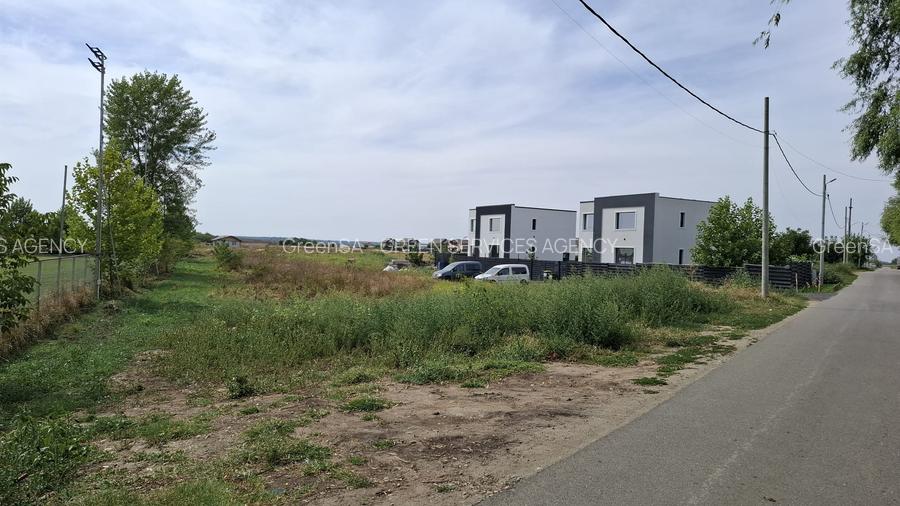 str. Stadionului, langa Casa de Cultura - 2