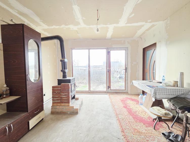 Casă pe structură de lemn Construcție modernă, eficientă și durabilă la Schela - 4