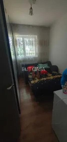 Apartament cu 3 camere, etajul 1/4, zona Dacia - 5