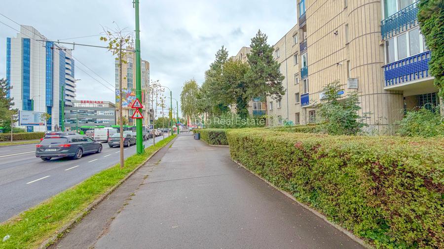 Apartament unic cu 7 camere, 3 balcoane, 3 bai, 2  parcari, 2 beciuri, Central - 5