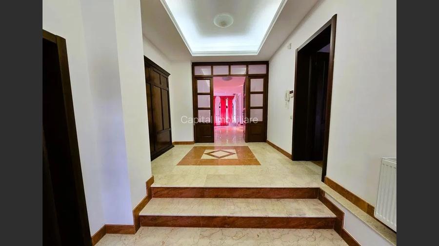 Vând Hotel/Pensiune Breaza: 15 camere, 1000 mp
 - 5