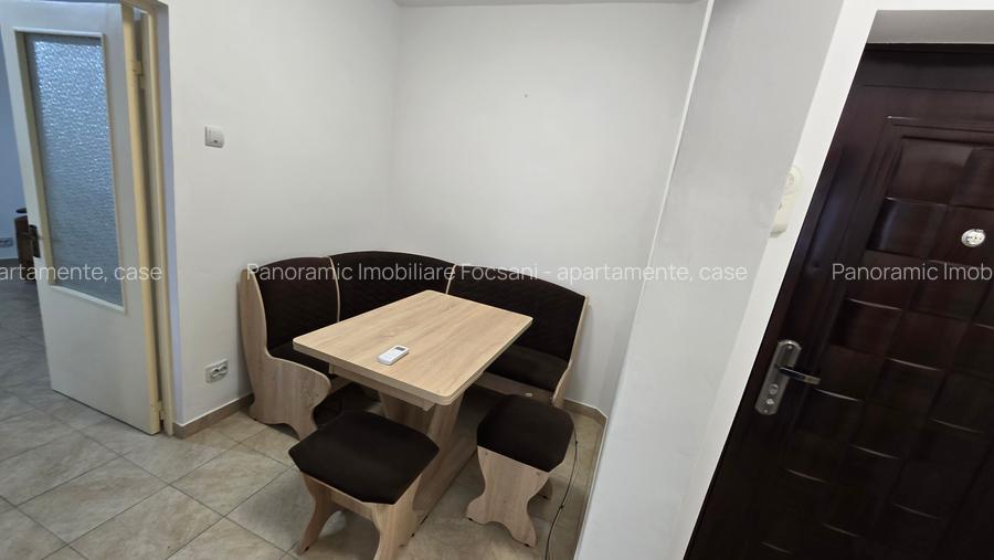 Apartament de vanzare  2 camere, renovat si mobilat complet,  central Focsani - 9