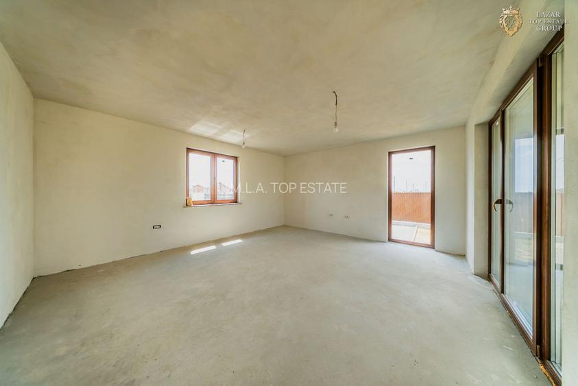 Vilă noua P+M in Sanleani - 7