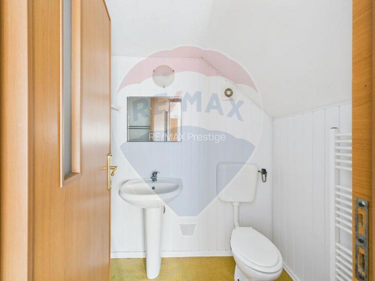 Casă / Vilă cu 5 camere de vânzare în orașul Negru Vodă, zona Central - 10