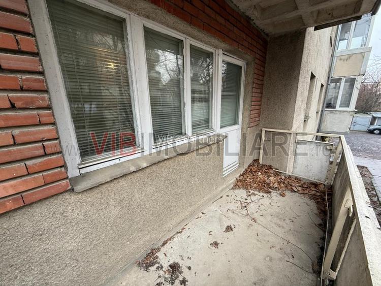 Decomandat, etaj 1, zona Odobescu - 10