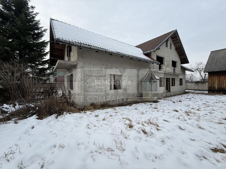 Proprietate de vânzare cu două case | Teren 1.500 mp | Bivolărie - 18