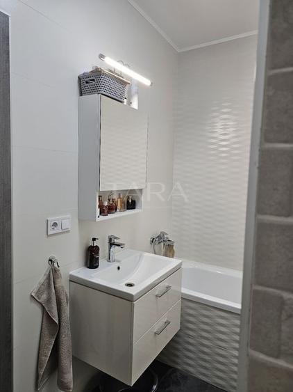 Apartament cu 3 camere, mobilat modern, parcare subterană, Sânnicoară.