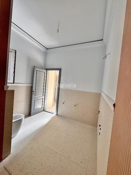 Proprietar, inchiriez apartament ultracentral, 3 camere renovat complet - 13