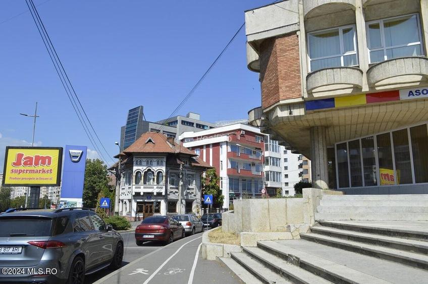 	Centru - Apartament 4 camere - 103 mp, 3 balcoane, loc de parcare! - 26