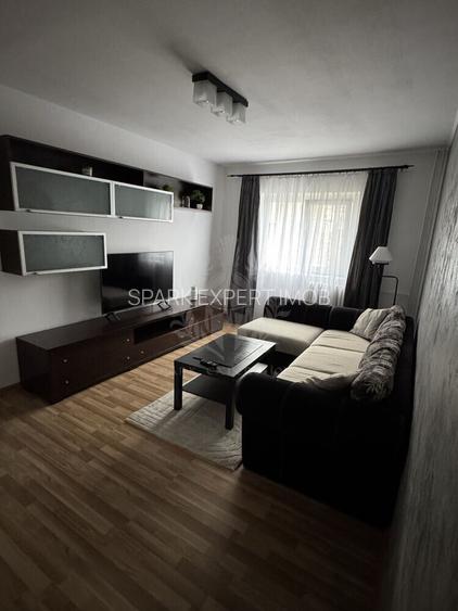 // 3 CAMERE// VEST str. DOMNISORI// - 2