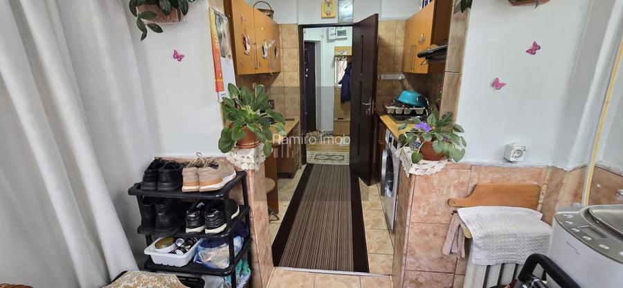 Apartament 2 camere zona Titan decomandat Sector 3 Etaj 1 - 7
