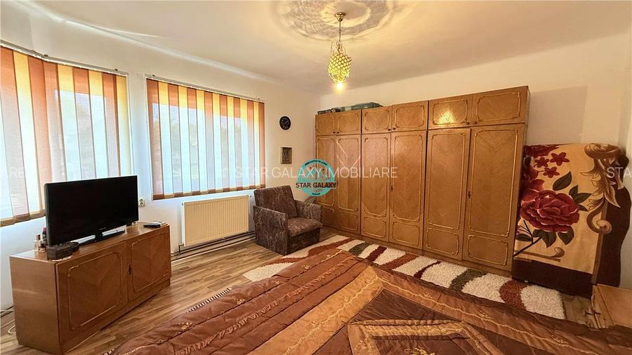 Vand casa cu 5 camere si teren 1040 mp in Toaca - 12