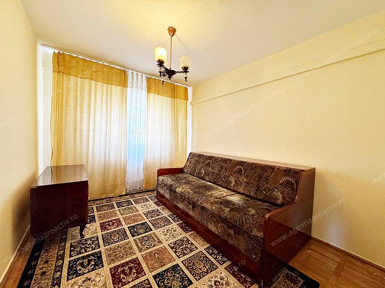 Apartament 3 camere decomandat, spatios, situat in cartierul Mazepa 2.