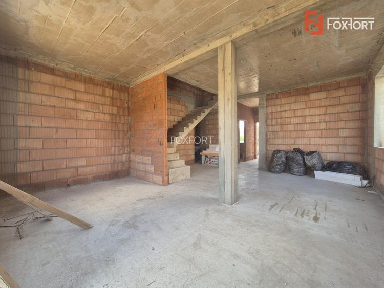 Duplex cu 4 camere de vanzare in localitatea Dumbravita - 26