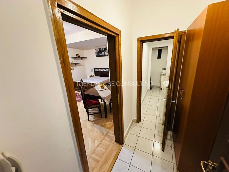 Ultracentral-Universitate,Garsoniera 36 mp,luminoasa/spatioasa-Metrou - 8