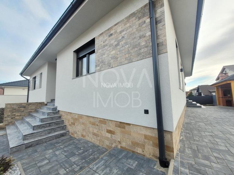 Casa individuala pe un singur nivel cu garaj dublu - Selimbar - 3