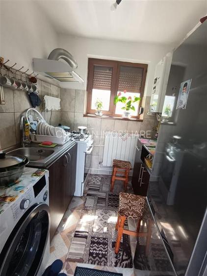 Casa Chercea, doua corpuri cladire, 3 camere, suprafata 256 mp - 8