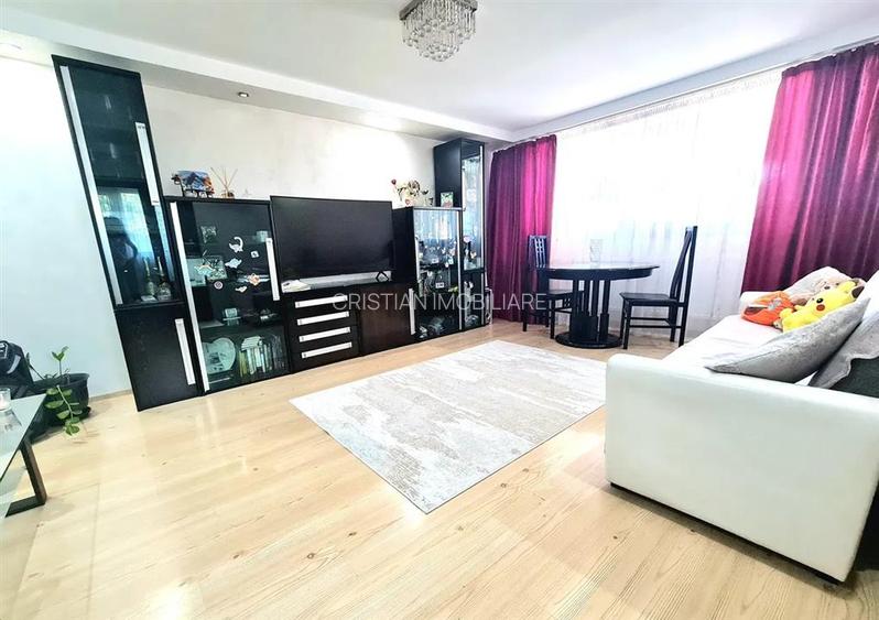 Vila SUPERBA P+M Chercea Pod Apollo, 4 camere, 300 mp,  curte betonata și g - 4