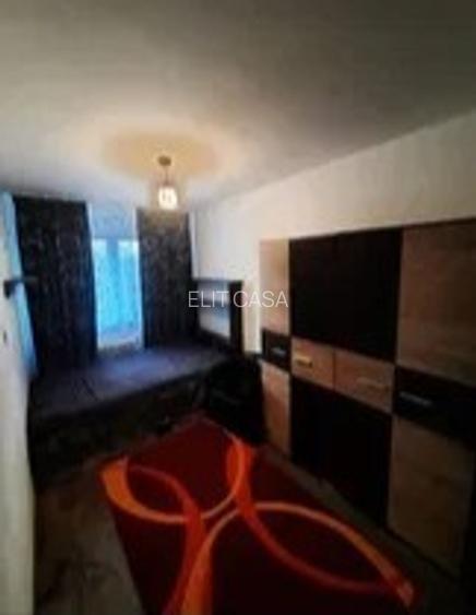 Apartament de 3 camere, semidecomandat, etaj 1/4, zona Podu Ros - 6