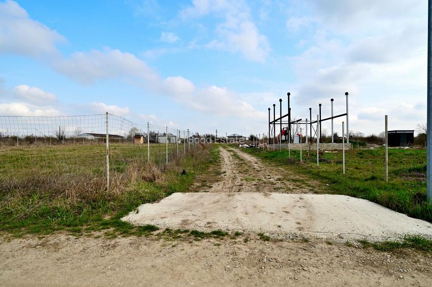 TEREN 2000 mp intravilan utilitati in Izvorani la 140 metri de Delta SNAGOV - 8