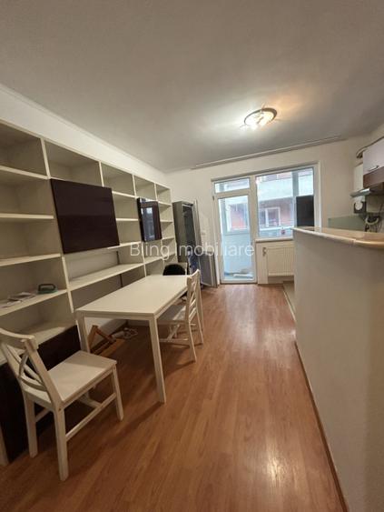Apartament cu 3 camere, 60 mp, parcare, balcon, zona Eroilor - 2