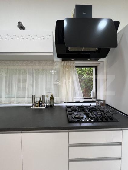 Casǎ cu 4 camere, zona Sanpetru  - 5