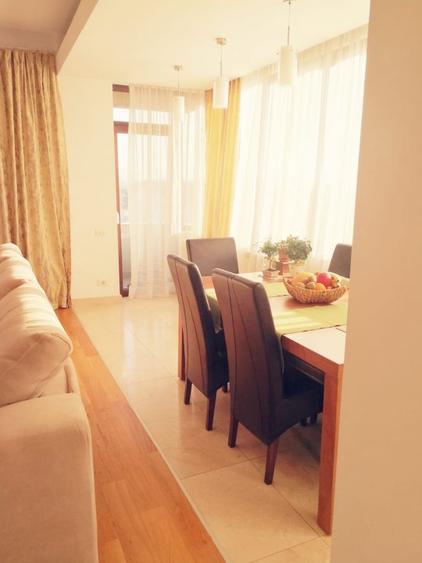 Apartament 3 camere, loc parcare subteran, living 50m2, zona Pod Constanta