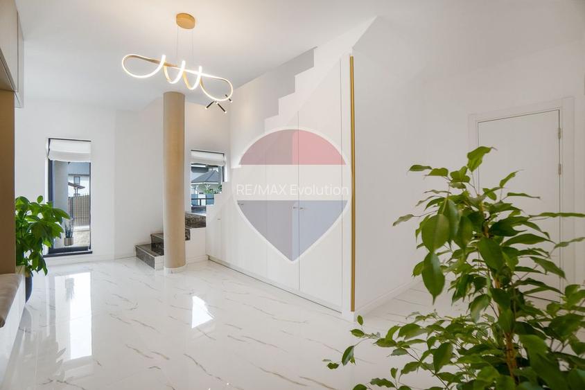 Casă cu personalitate | 204 mp utili | 600 mp teren | Izvor