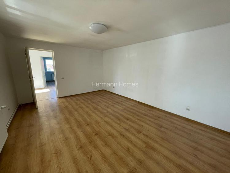 Spatiu pentru afacere sau locuinta – casa cu potential mixt - Terezian - 9