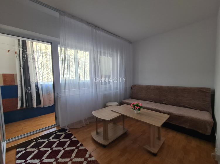 Garsoniera centrala Otopeni transformata in 2 camere - 2