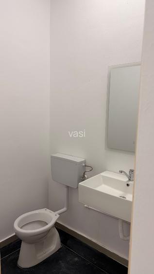 Spațiu comercial  80 mp  - 9