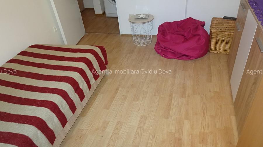 Inchiriez apartament 2 camere in Deva, zona Scarisoara, bloc de 4 etaje, - 9